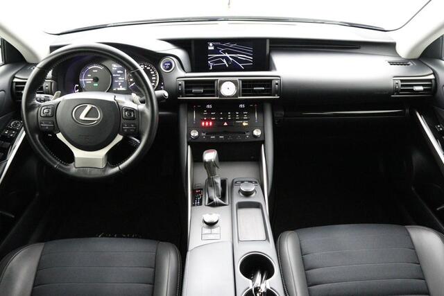 Lexus IS 300h Hybrid Business Line | Dealeronderhouden | Parkeersensoren | Regensensor |
