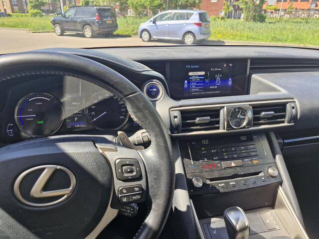 Lexus IS 300h Hybrid Business Line | Cruise Control |Navigatie |Keyless |DAB+