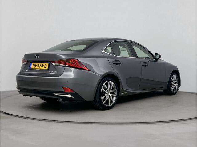 Lexus IS 300h Hybrid Business Line | Stoelverwarming | Parkeersensoren |