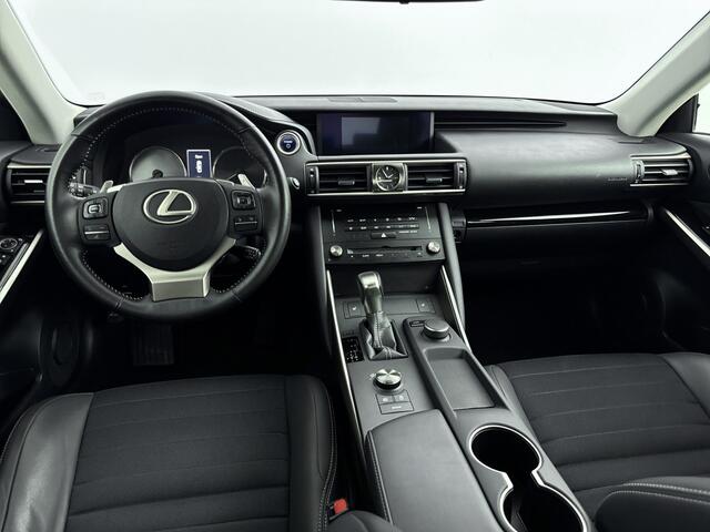 Lexus IS 300h Hybrid Business Line | Stoelverwarming | Parkeersensoren |