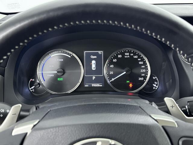 Lexus IS 300h Hybrid Business Line | Stoelverwarming | Parkeersensoren |