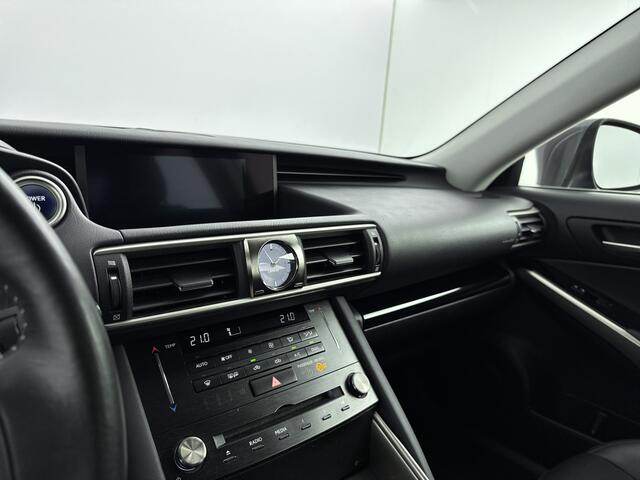 Lexus IS 300h Hybrid Business Line | Stoelverwarming | Parkeersensoren |
