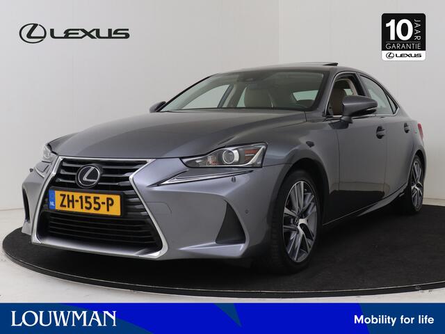 Lexus IS 300h Hybrid Edition 30 | Premium Navigatie | Safety System | Parkeersensoren | Schuifkanteldak |