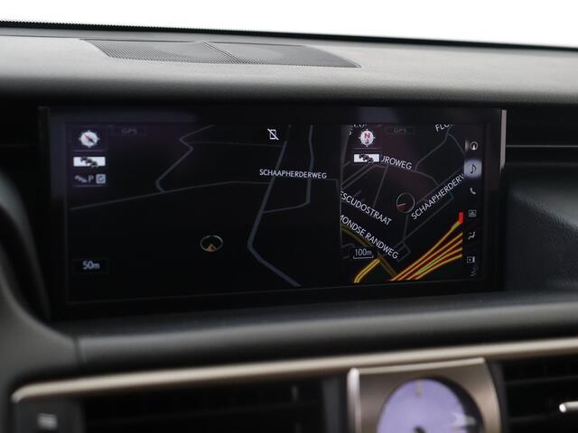 Lexus IS 300h Hybrid Edition 30 | Premium Navigatie | Safety System | Parkeersensoren | Schuifkanteldak |