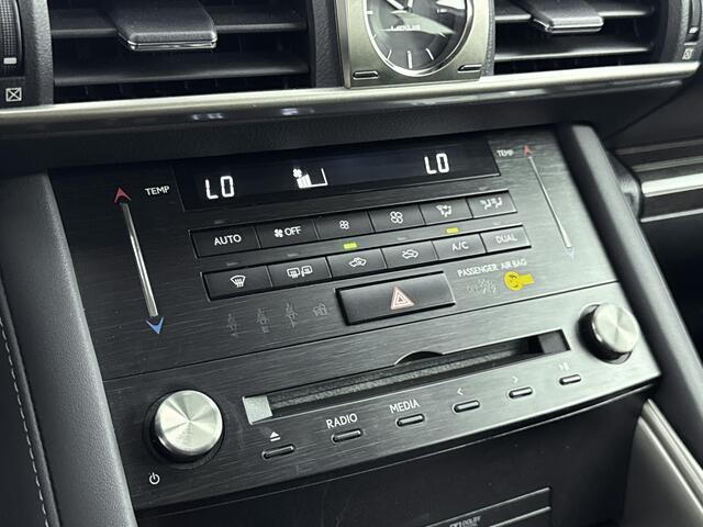 Lexus IS 300h Hybrid Luxury Line | Stoelverwarming | Elektr. Stoelverstelling