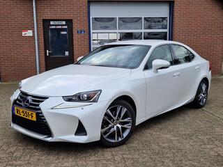 lexus-is-300h-hybrid-business-line-
