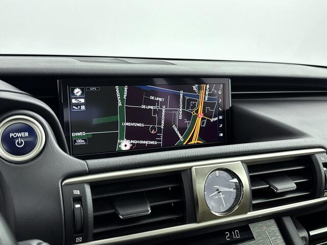 Lexus IS 300h Hybrid Business Line Pro | Adaptive Cruise Control | Stoelverwarming | Navigatie |