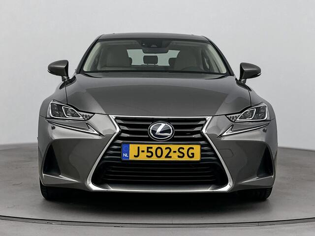 Lexus IS 300h Hybrid Business Line Pro | Adaptive Cruise Control | Stoelverwarming | Navigatie |