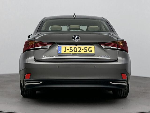 Lexus IS 300h Hybrid Business Line Pro | Adaptive Cruise Control | Stoelverwarming | Navigatie |