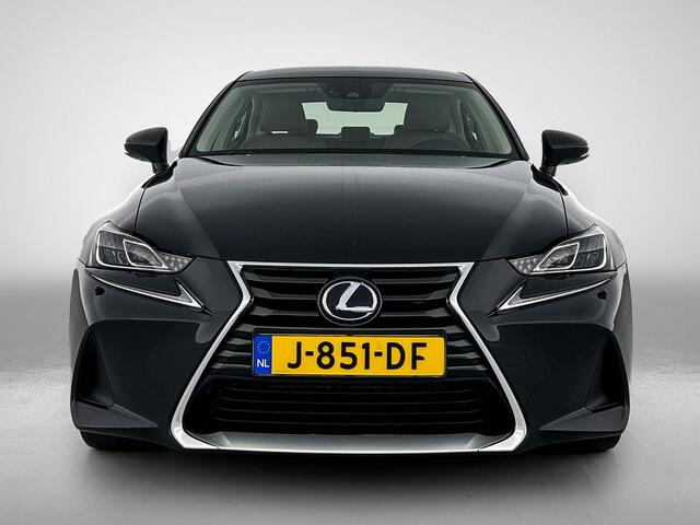 Lexus IS 300h Hybrid Business Line Pro