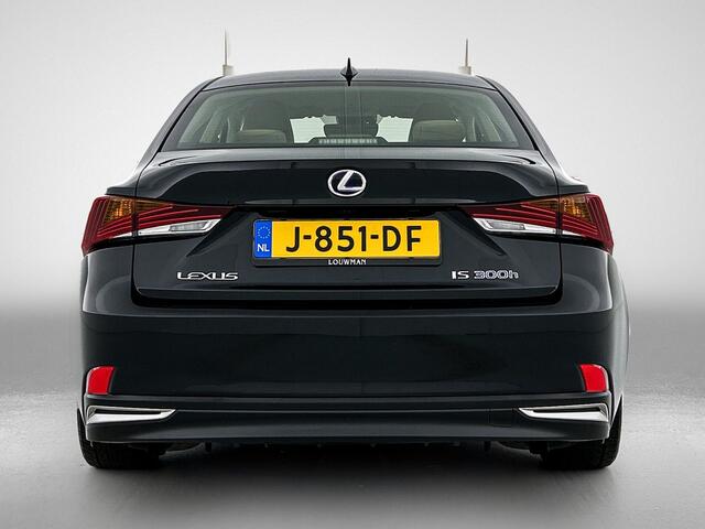 Lexus IS 300h Hybrid Business Line Pro
