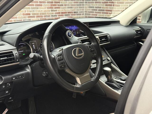 Lexus IS 300h Hybrid Business Line Safety-pack Luxery-pack