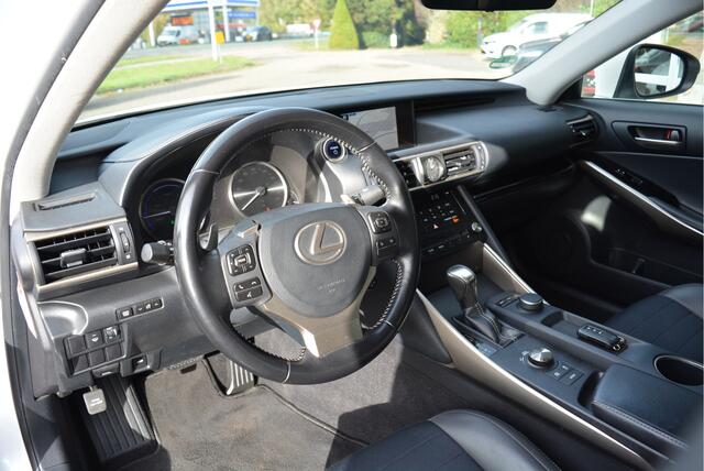 Lexus IS 300h Hybrid Business Line | Orig. NL | NAP | Cruise | Clima | Navi |
