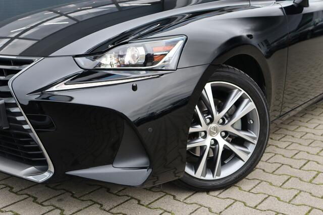 Lexus IS 300h Hybrid Business Line | Camera | Schuif/Kantel | Winterpakket |