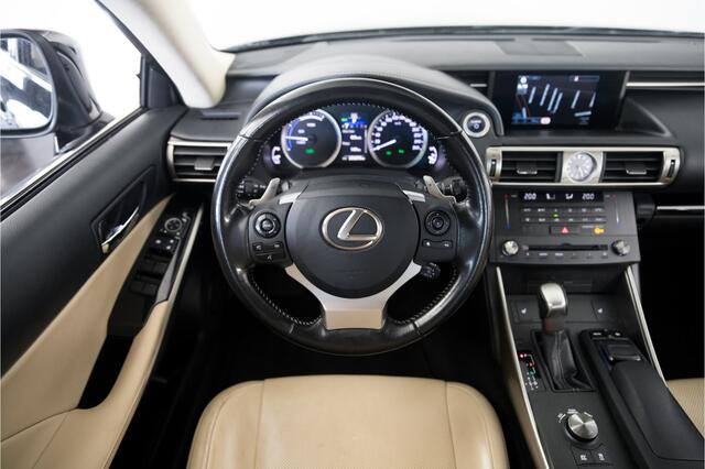 Lexus IS 300h Business Line Pro