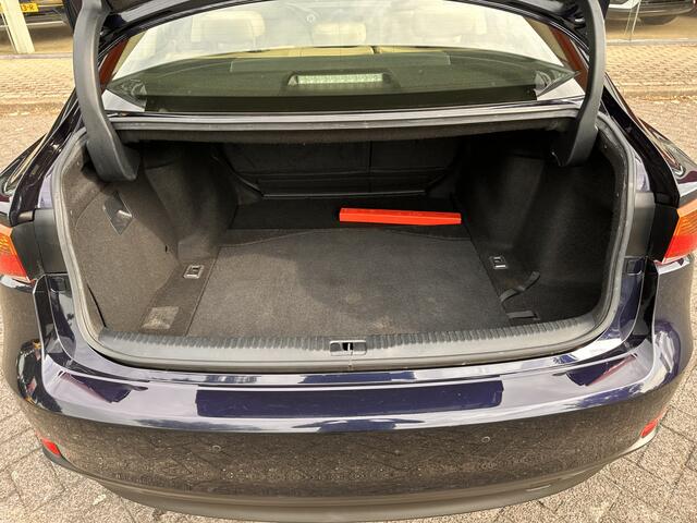 Lexus IS 300h Luxury Line | Leder beige | Camera | DAB+ | LED | occasion