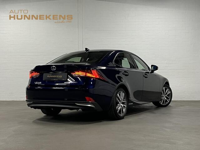 Lexus IS 300h Hybrid Business Line Cruise control | Stoelverwarming | Climate control | Leder/Stof | DAB | Navigatie
