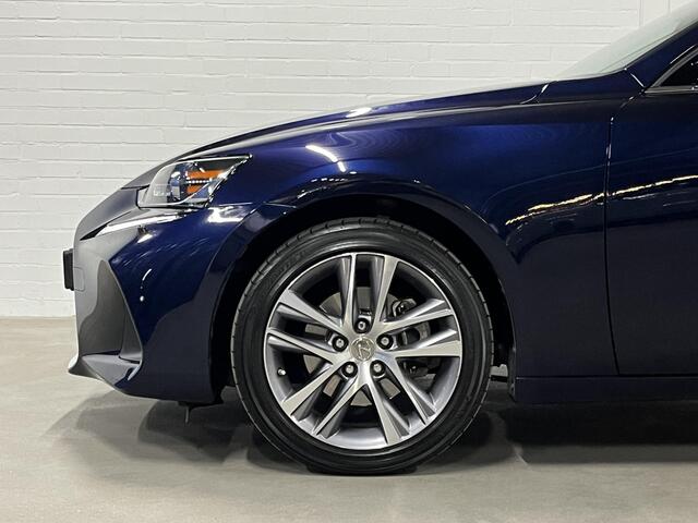 Lexus IS 300h Hybrid Business Line Cruise control | Stoelverwarming | Climate control | Leder/Stof | DAB | Navigatie