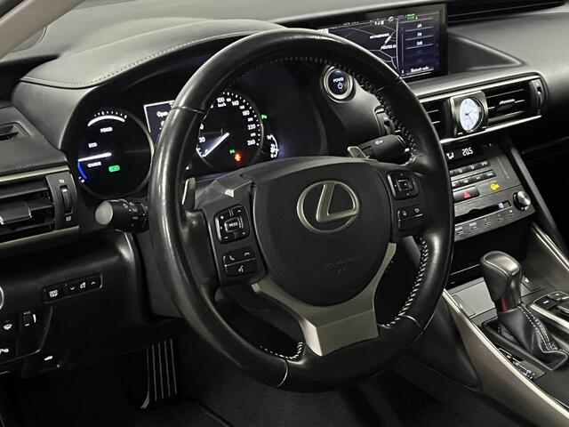 Lexus IS 300h Hybrid Business Line Cruise control | Stoelverwarming | Climate control | Leder/Stof | DAB | Navigatie