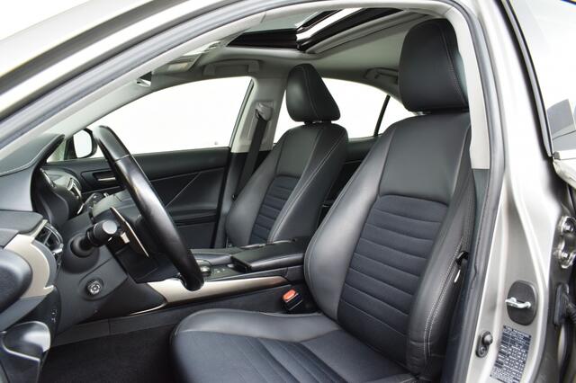 Lexus IS 300h Hybrid Business Line Pro | Schuifdak o Dealeronderhouden