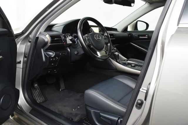 Lexus IS 300h Hybrid Business Line Pro | Schuifdak o Dealeronderhouden