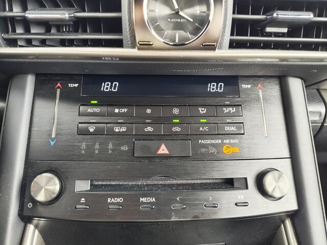 Lexus IS 300h Hybrid F-Sport Line | Navi | Dashcam v/a | Leder |