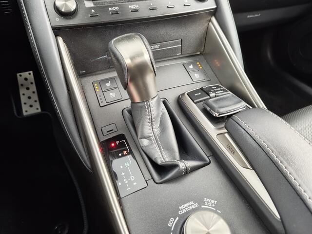 Lexus IS 300h Hybrid F-Sport Line | Navi | Dashcam v/a | Leder |