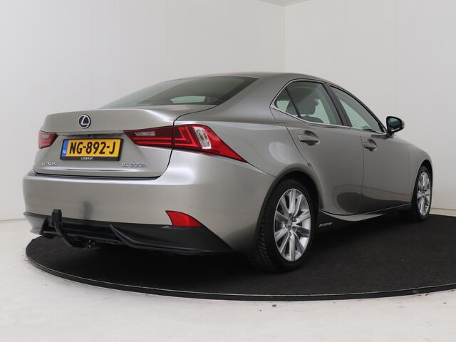 Lexus IS 300h Hybrid Business Line | Cruise control | Panorama Dak | Parkeercamera |