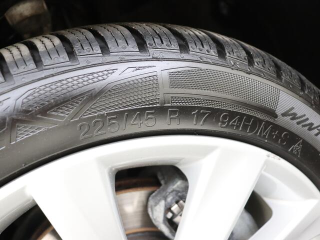 Lexus IS 300h Hybrid Business Line | Cruise control | Panorama Dak | Parkeercamera |