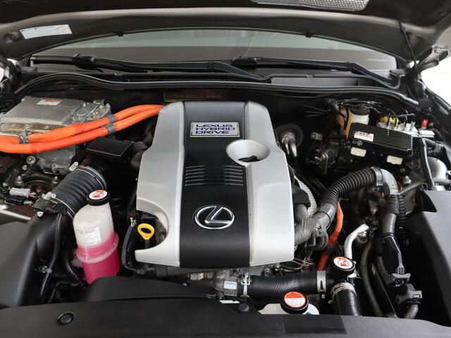 Lexus IS 300h Hybrid Business Line | Cruise control | Panorama Dak | Parkeercamera |