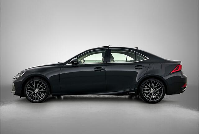 Lexus IS 300h Hybrid Luxury Line