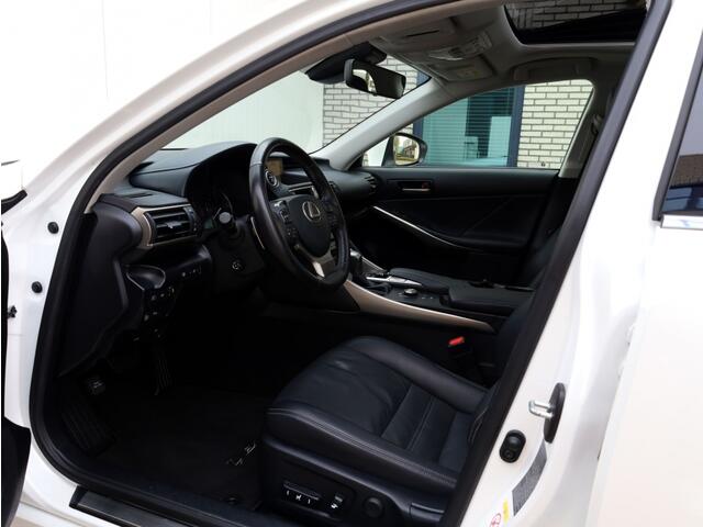 Lexus IS 300h Hybrid Luxury Line | Mark Levinson | Stoelventilatie | Schu