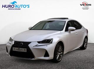 lexus-is-300h-hybrid-luxury-line--