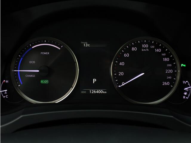 Lexus IS 300h Sport Edition | Stoelverwarming | Pdc | NL-Auto