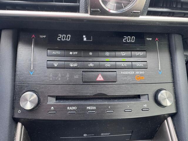 Lexus IS 300h Hybrid Business Line