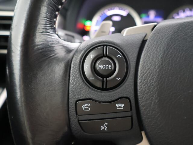 Lexus IS 300h Hybrid Business Line | Leder interieur | Stoelverwarming| Premium Navigatie |