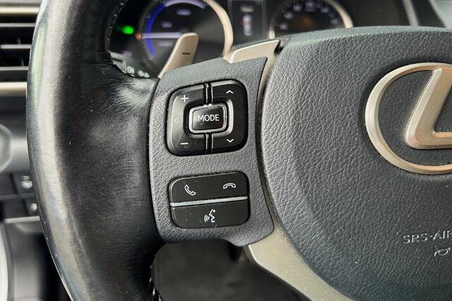 Lexus IS 300h Hybrid Sport Edition SUNROOF LEER 18"