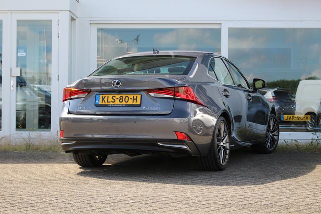Lexus IS 300h Hybrid Luxury Line Premium I Open dak I Mark Levinson I Premium navi