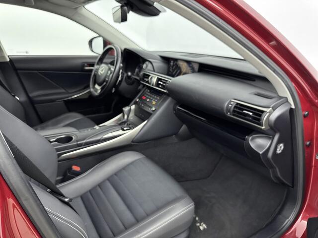 Lexus IS 300h Hybrid Business Line | Stoelverwarming | Adaptive Cruise |