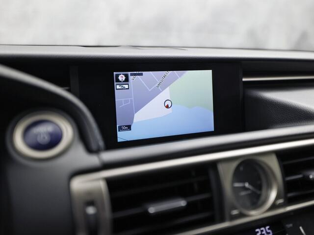 Lexus IS 300h Hybrid Business Sport Automaat 223Pk (NAVIGATIE, CAMERA, CLIMATE, SPORTSTOELEN, LM VELGEN, NIEUWE APK, NIEUWSTAAT)