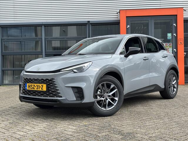 Lexus LBX Business Line 2WD / NIEUW MEI 2025! / Stoelverwarming / AppleCarplay/AndroidAuto / Keyles sentry /