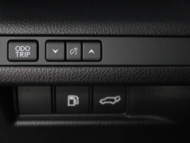 Lexus LBX Emotion 2WD | Premium Pak | Trekhaak afneembaar | Bi-Tone |