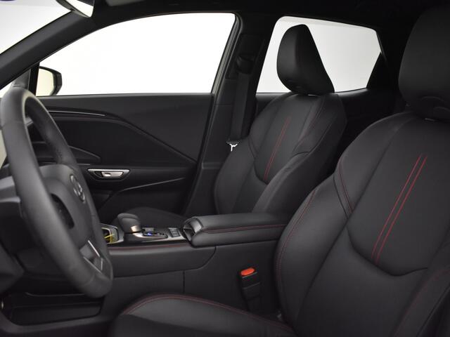 Lexus LBX Hybrid Emotion Bi Tone | Tech Pack | BLS