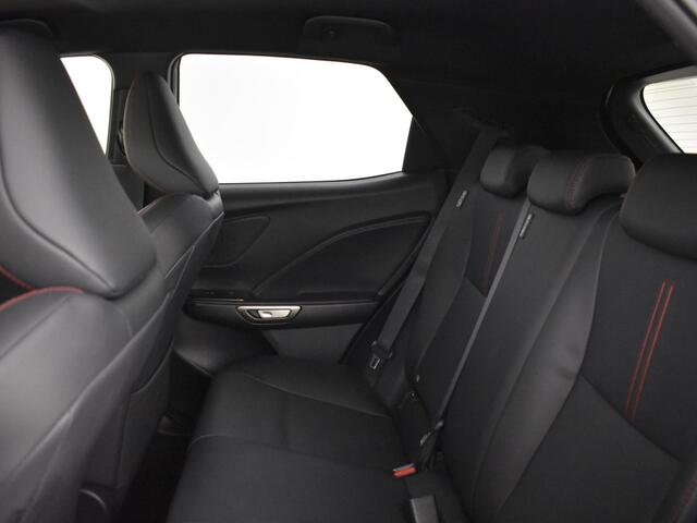 Lexus LBX Hybrid Emotion Bi Tone | Tech Pack | BLS