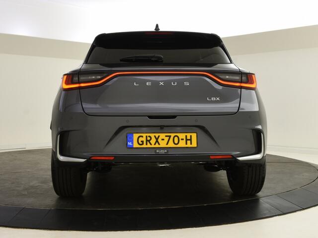 Lexus LBX Emotion | Tech Pack | EBLS | PDC V+A |