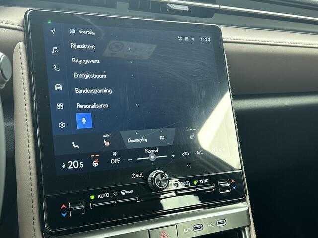 Lexus LBX Business Line Pro 2WD