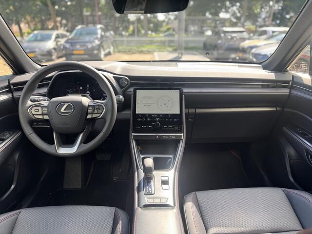 Lexus LBX Emotion Bi-Tone 2WD Dodehoekdetectie, Elektrische achterklep, Lederen bekleding , All-in Rijklaarprijs