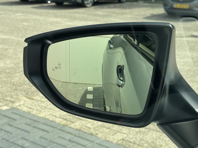 Lexus LBX Emotion Bi-Tone 2WD Dodehoekdetectie, Elektrische achterklep, Lederen bekleding , All-in Rijklaarprijs
