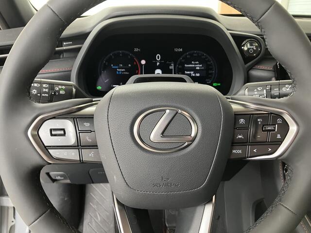 Lexus LBX Elegant 2WD + Techpack