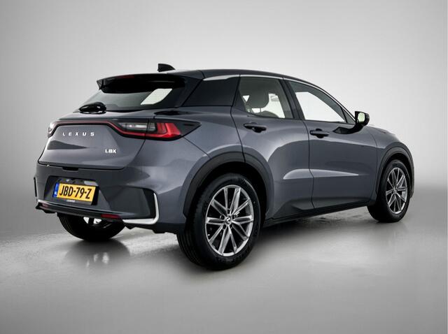 Lexus LBX Relax + Advance Pack
